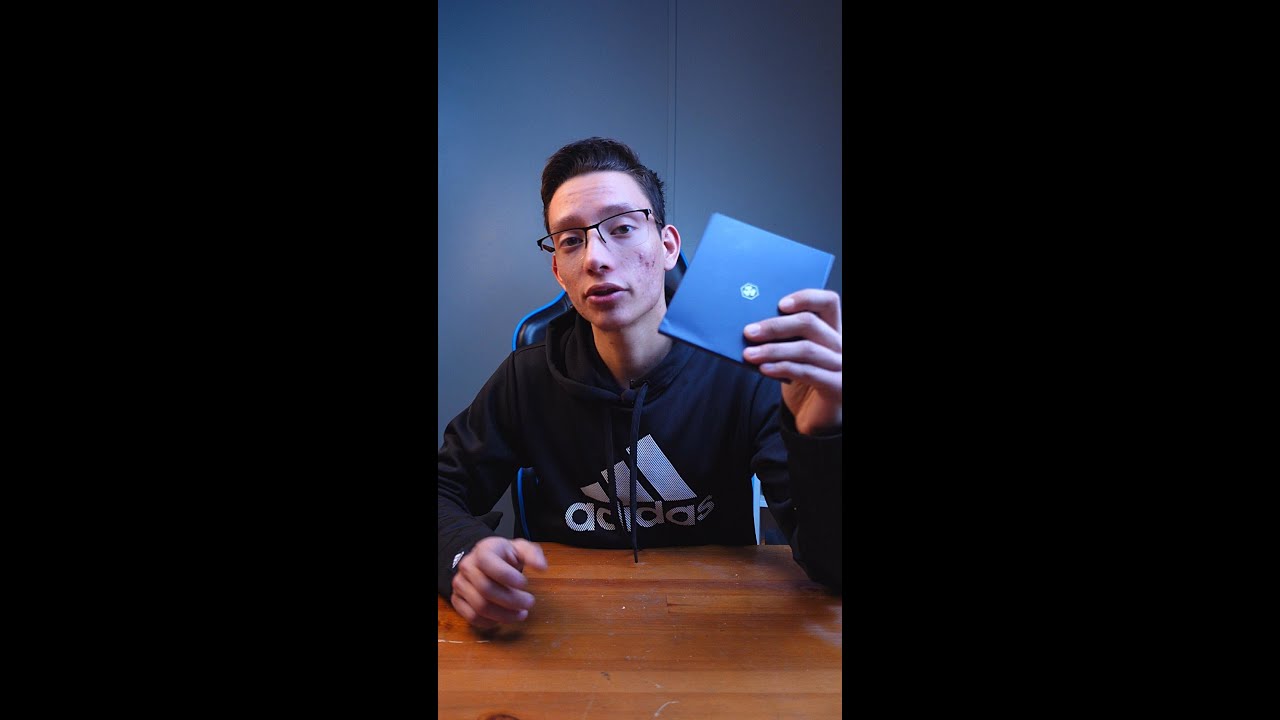 Crypto.com credit card unboxing
