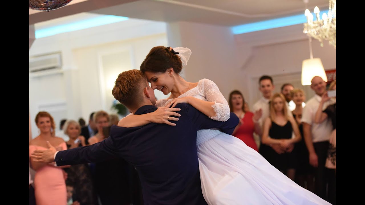 Jedyny taki pierwszy taniec. First dance.