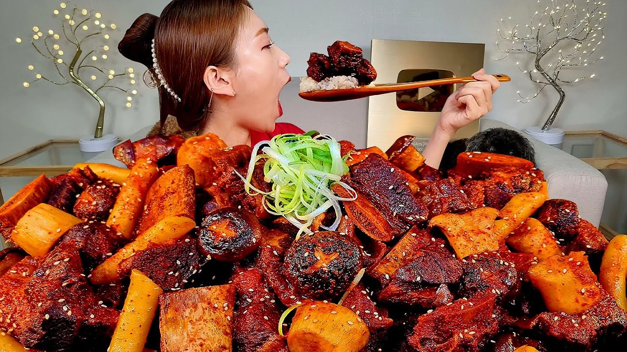 ASMR 직접만든 매콤한 갈비찜 리얼먹방 :) Spicy braised short ribs MUKBANG