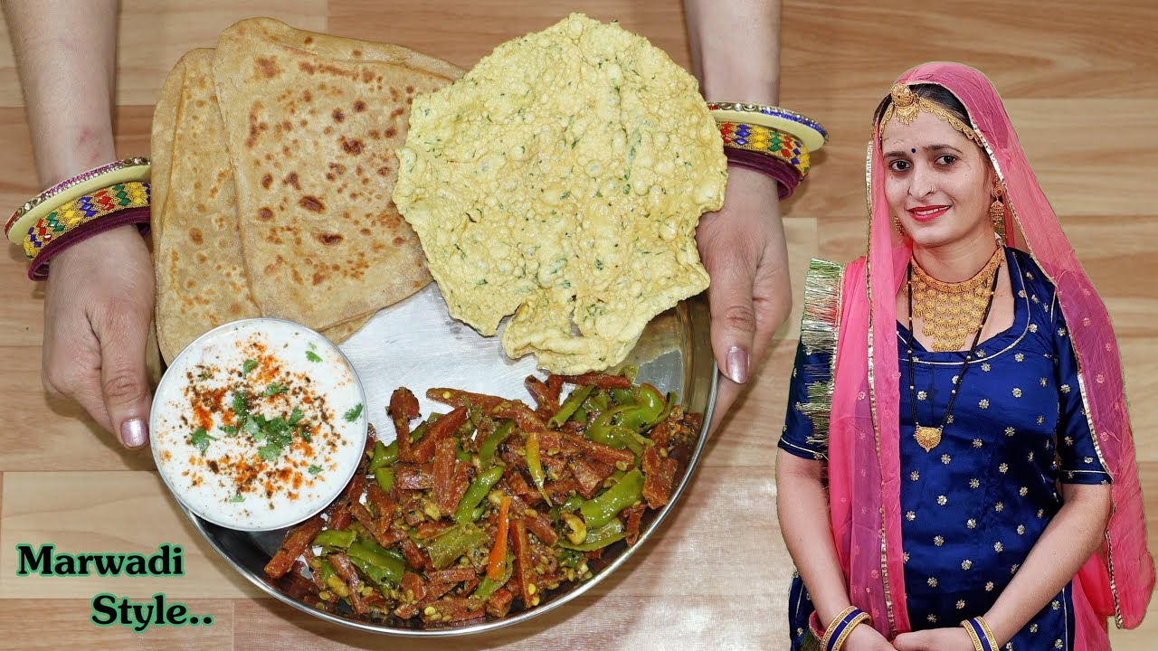 टिफिन हो या सफर झटपट बनाये गाजर मिर्च की अचारी सब्जी चटपटा रायता और तिकोने पराठे एकदम Perfect थाली