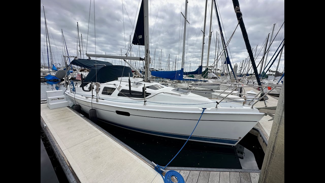 2003 Hunter 326 Sailboat Video Walkthrough Review By: Ian Van Tuyl Yacht Sales
