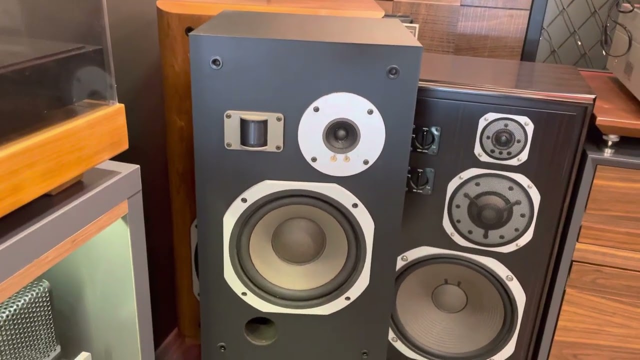 Pioneer HPM-30X Vs Onkyo A-9911 Only Hifi..