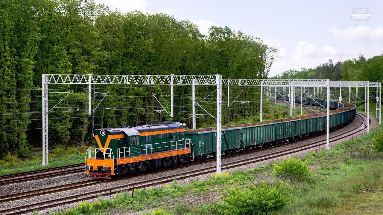 Jedna z najładniejszych lokomotyw S200 w Polsce - S250 + TEM2-145 na popychu (IGL)