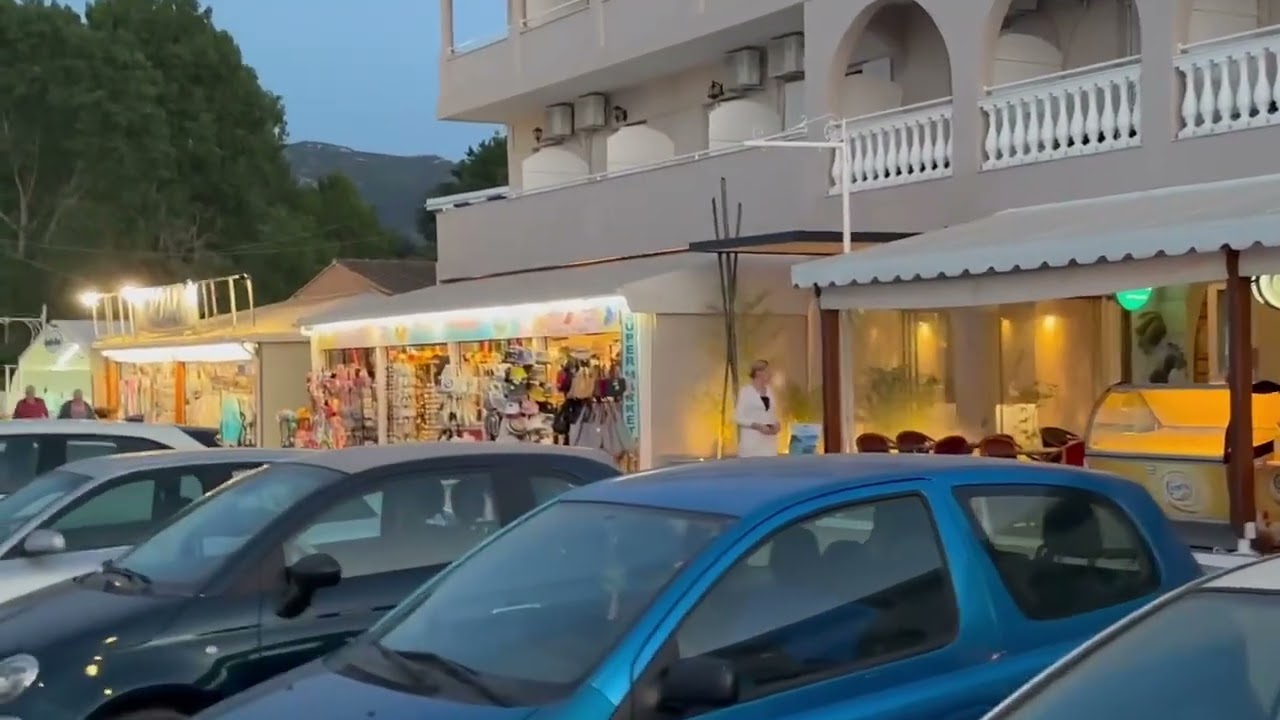 Roda at night