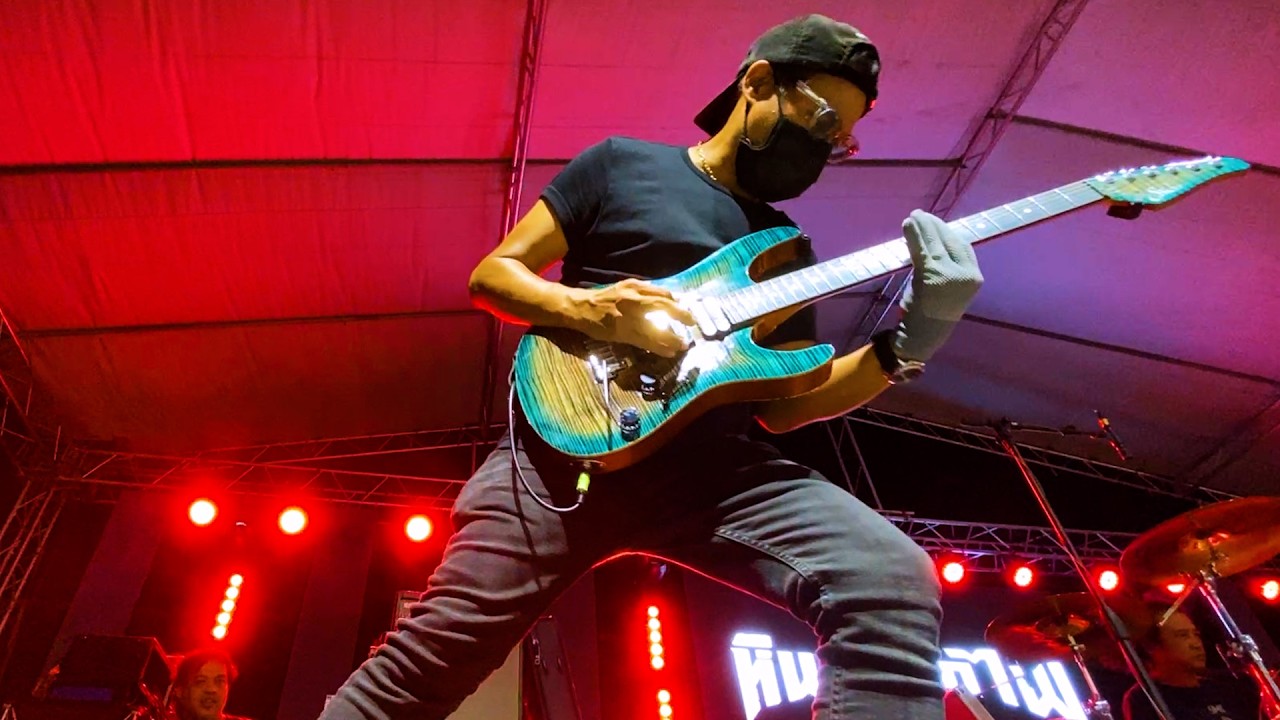 ค้างคาวไฟ ณ ไทรน้อย