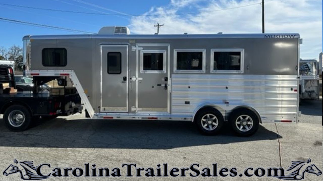 2021 Merhow 3 Horse, One Owner, 4.5' Compact LQ with Brand New JBJ Interior Conversion, Weekender