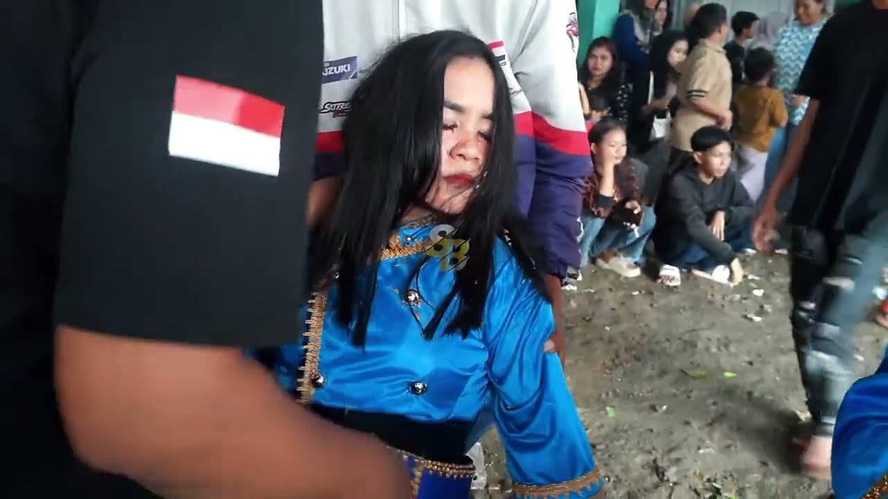 ELING ELING BODORAN AI CUNONG, TITIN & JUJUN EBEG CAHAYA KEMUNING HARUMSARI SINDANGTAWANG BANJARSARI