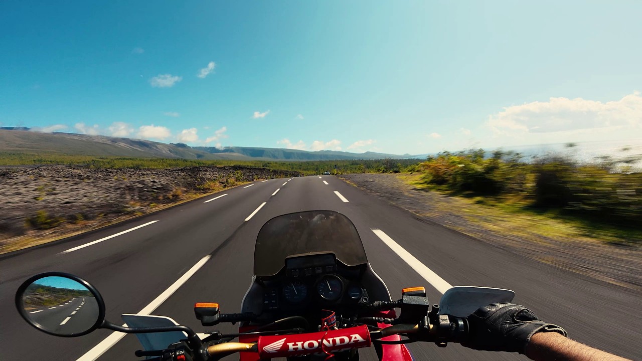9am. tropical island. no trafic • exhaust only