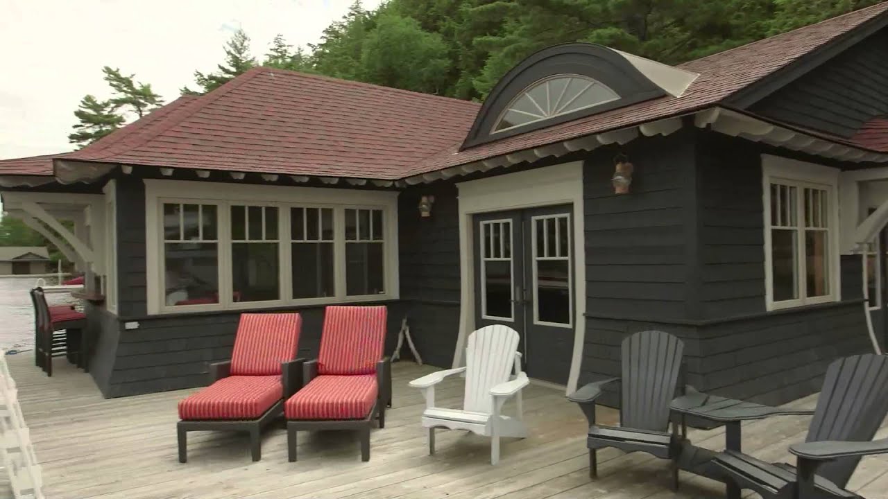 Buying the View: Bachelor Pad Muskoka