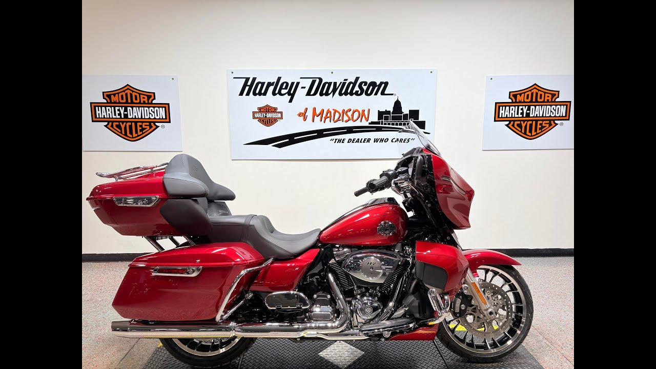 2026 Harley-Davidson Street Glide Limited FLHXL Brilliant Red Chrome Trim