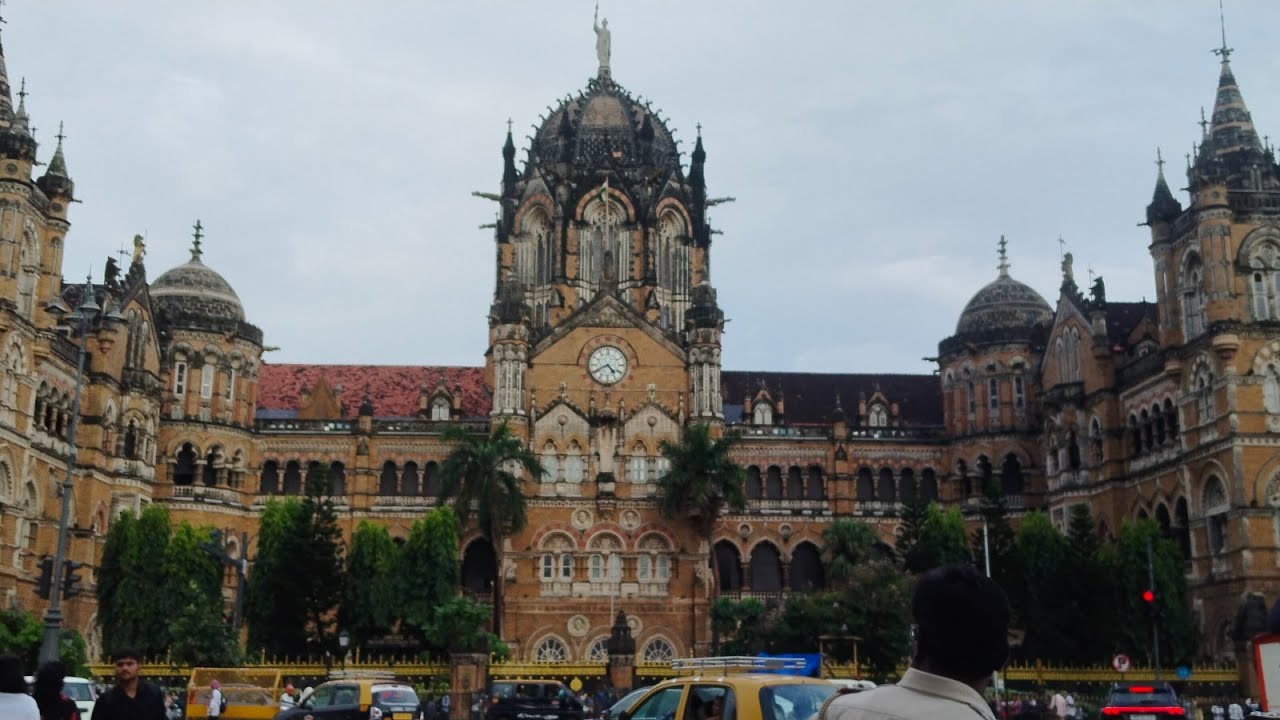 FIRST SOLO TRIP || HALF DAY IN MUMBAI || ON THE WAY TO MATHERÀN ❤️|| PART -1