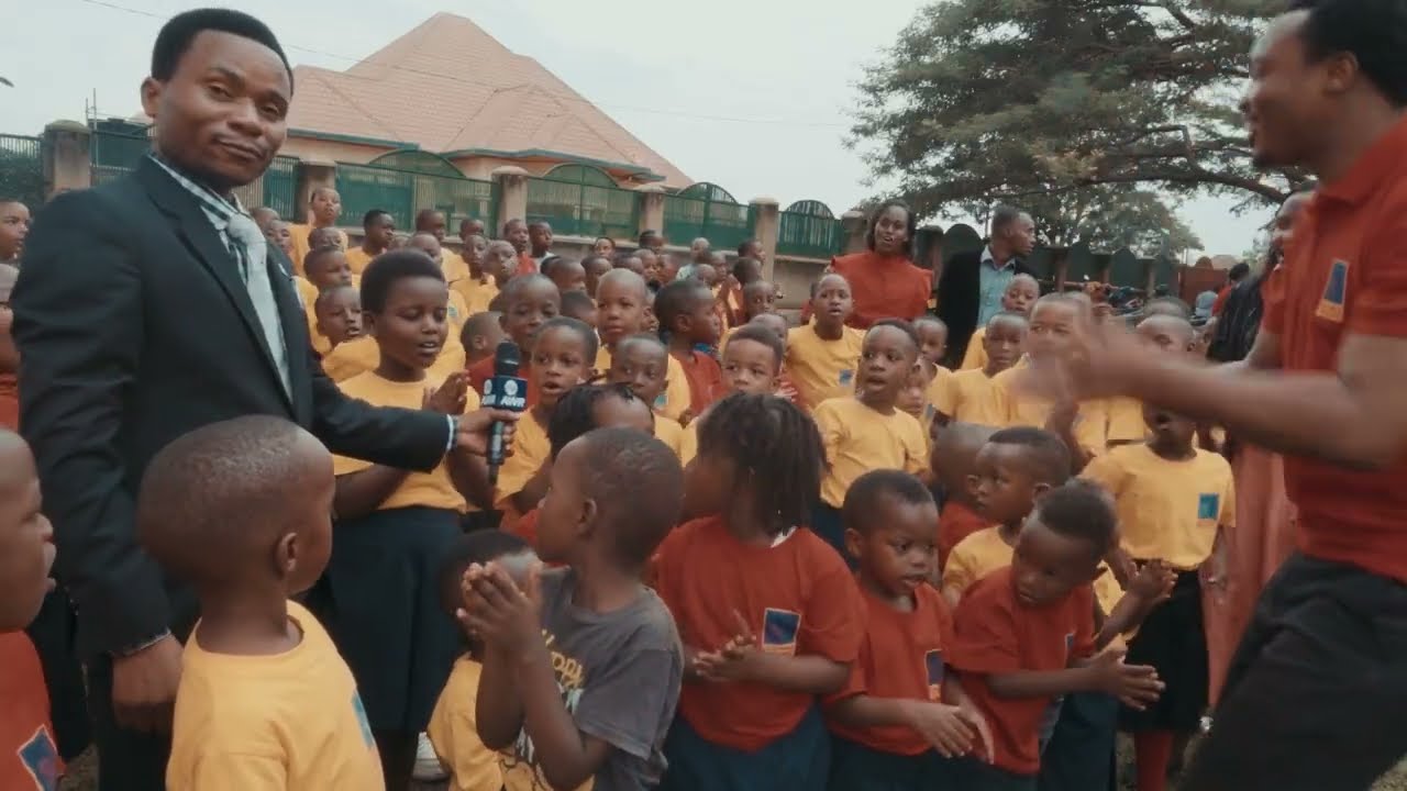 URUBUGA RW'ABANA  TWAGANIRIYE N'ABANA BASENGERA I GAKO