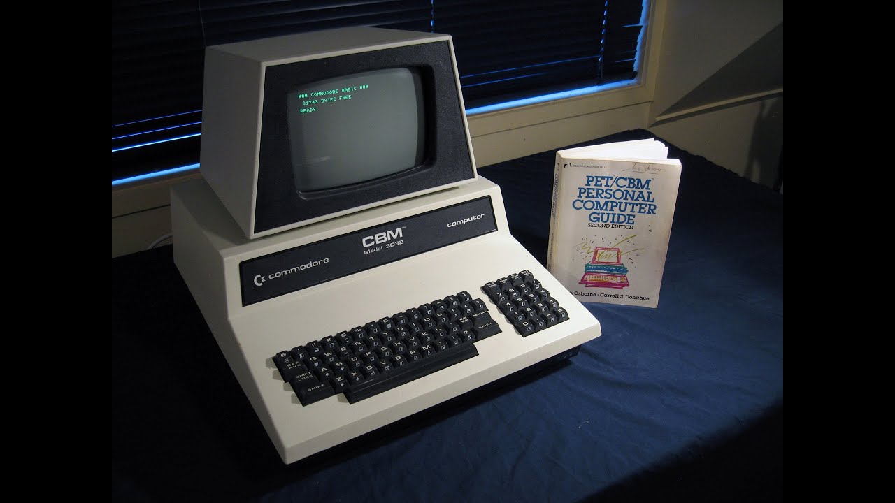 Компьютер Commodore PET 2001 32N, также известный как CBM 3032 (как видно в компьютерной коллекци...