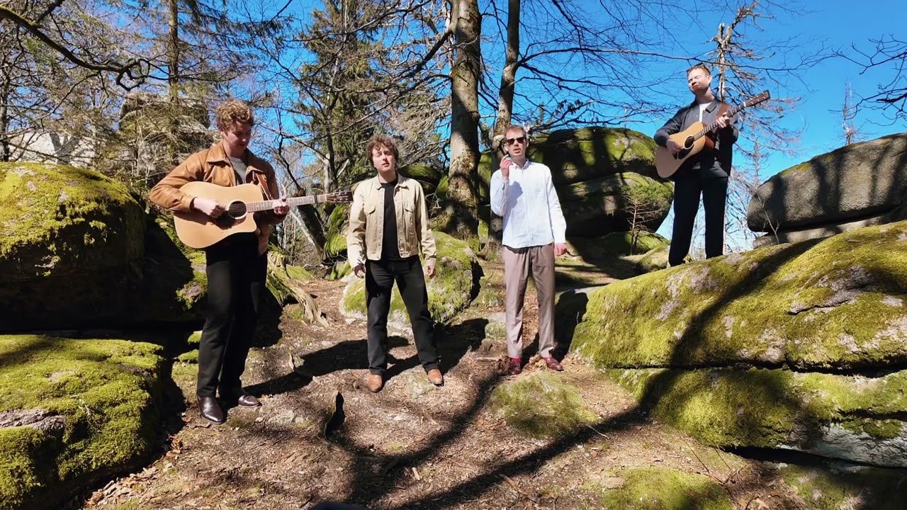 ROAST APPLE - CAUGHT IN A LOVE TUNE (Acoustic Session, Fichtelgebirge)