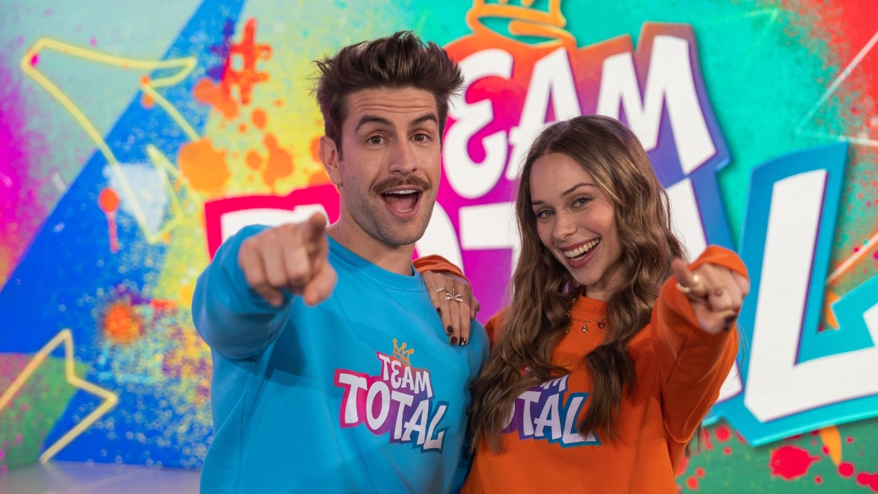 🤦‍♂️🤣 ¡BROMAS de RICARD y MANUALIDAD de MISTY! 🎨 || Team Total 🔥🎉