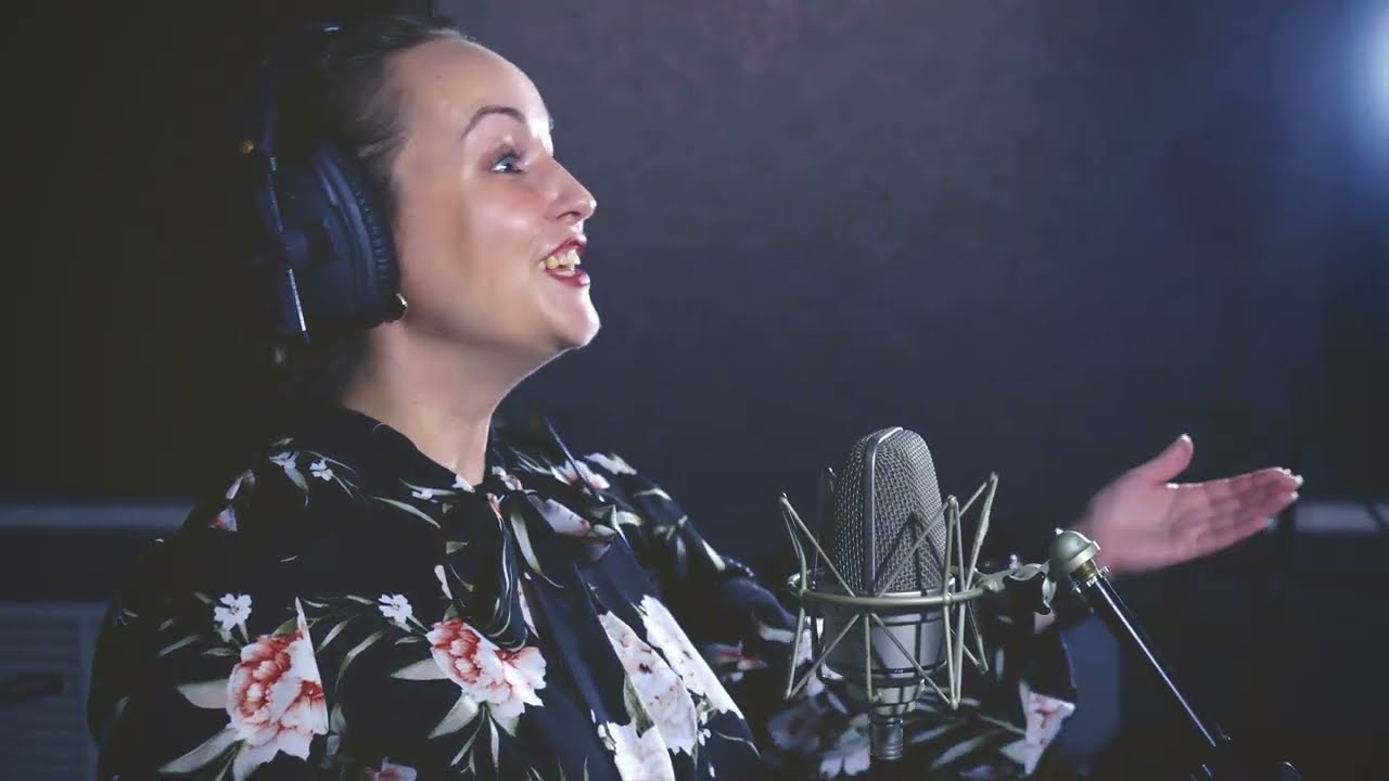 Мария - Россияне. Звук IN/OUT Records.