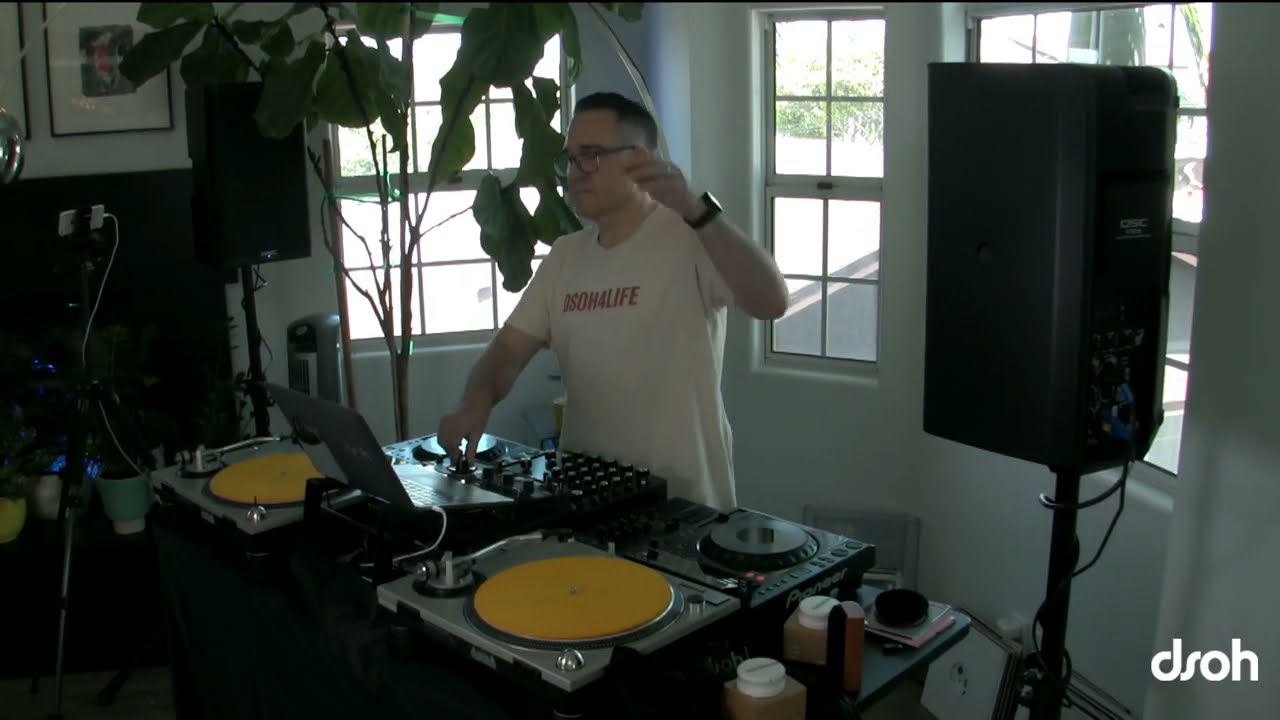 DSOH 860 - Lars Behrenroth DJ mix (Deep House, Jazzy, Midtempo) - Deeper Shades Of House