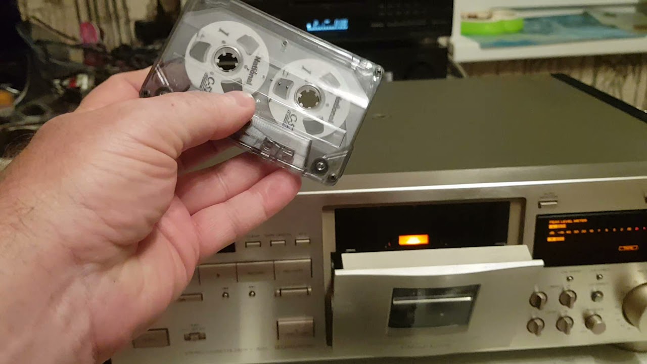 TEAC V-7000