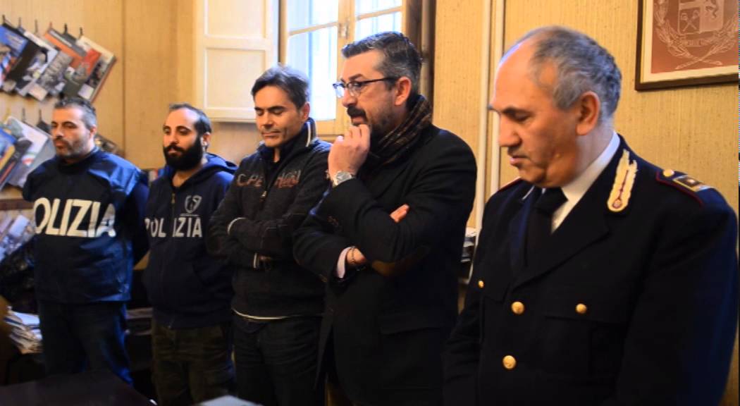 FORLI': Arrestato 38enne per lancio molotov a sede questura