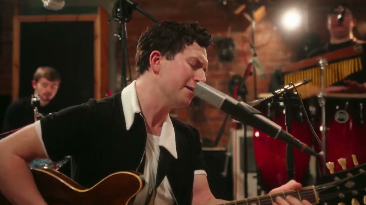 MT Jones - Rocking My Boat (Live session at Whitewood Studios)