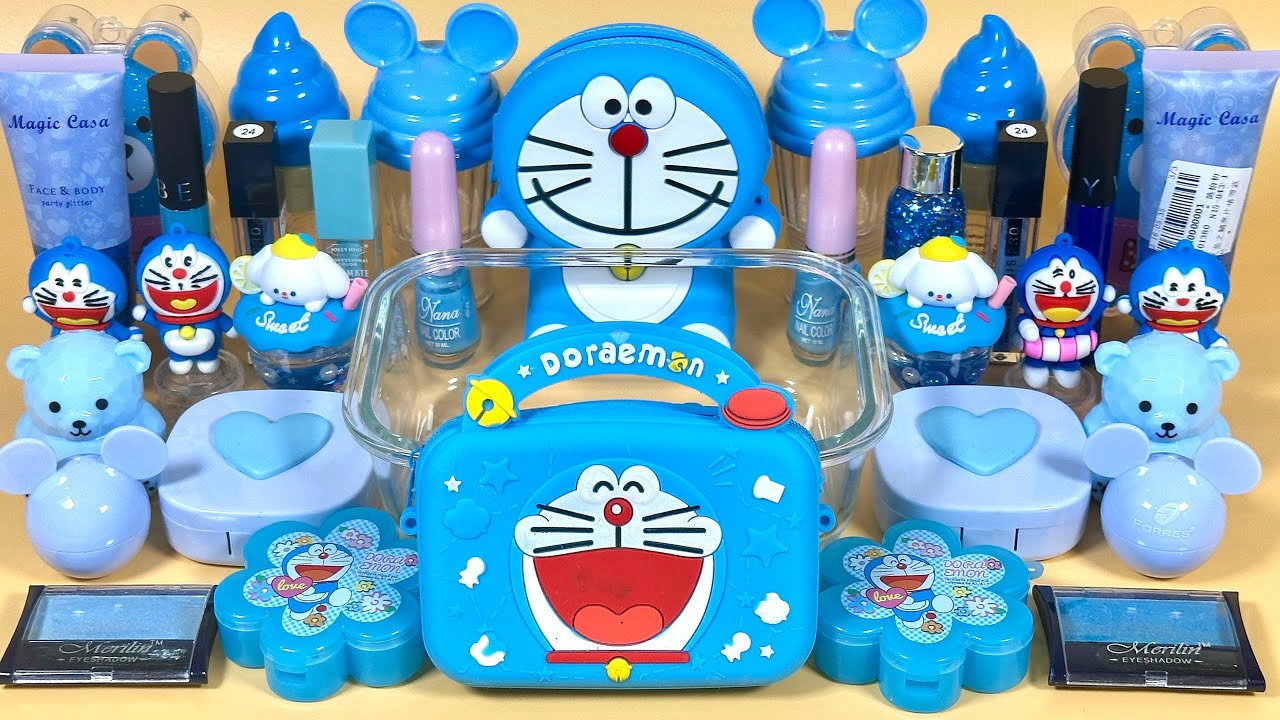 BLUE SLIME 💙 Mixing blue Makeup Glitter and Beads into Clear Slime. ASMR Slime triggers.
