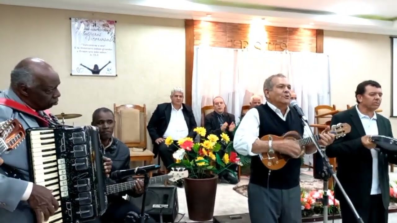 Jesus é Santo - Conjunto Águias de Deus
