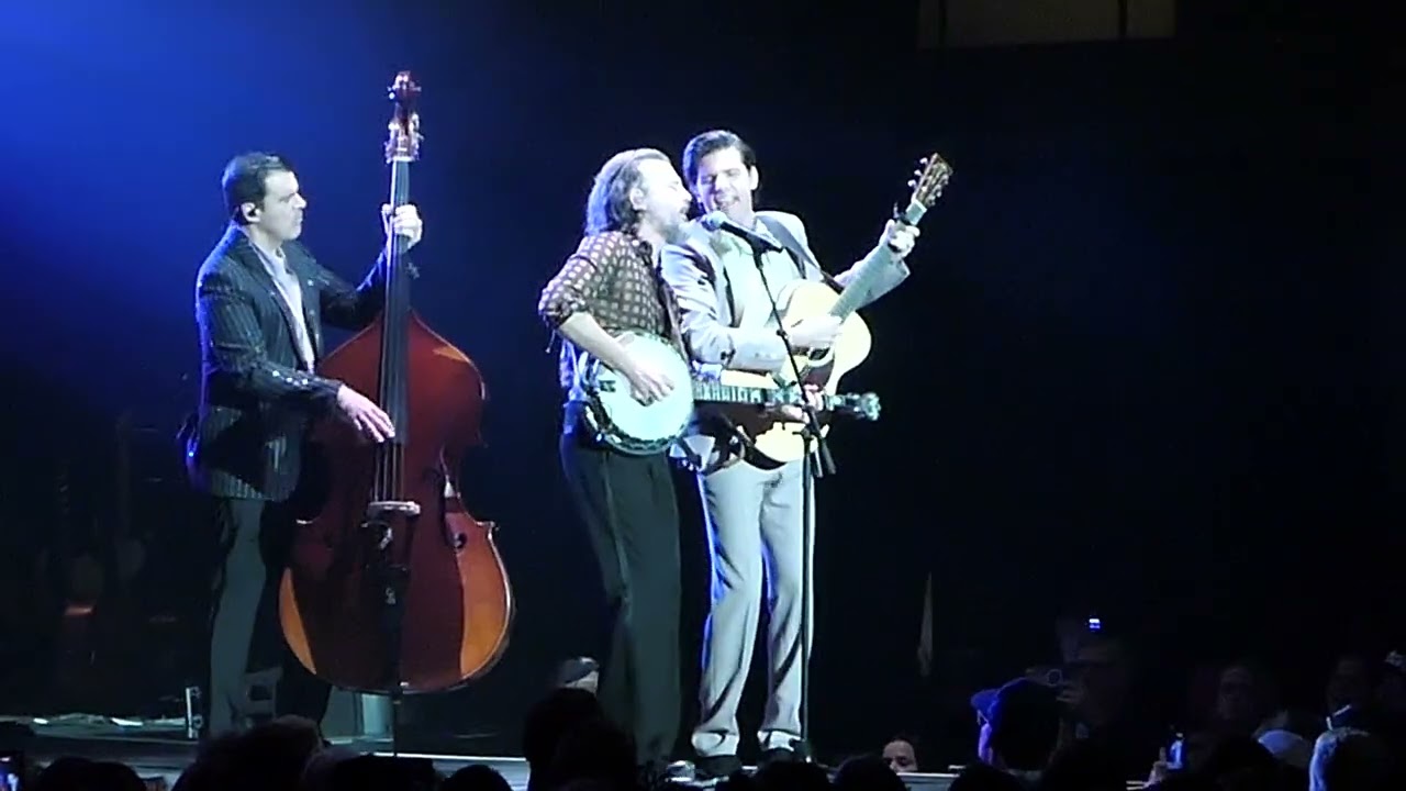 Концерт группы Avett Brothers 