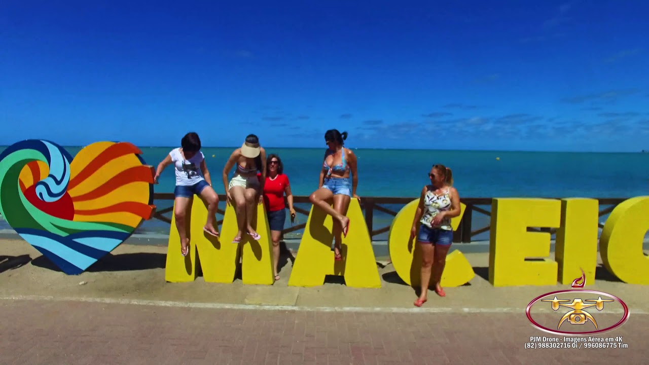 Orla de Macei&oacute; AL Brasil - Jati&uacute;ca, Ponta Verde e Paju&ccedil;ara Vista de Cima em 4K