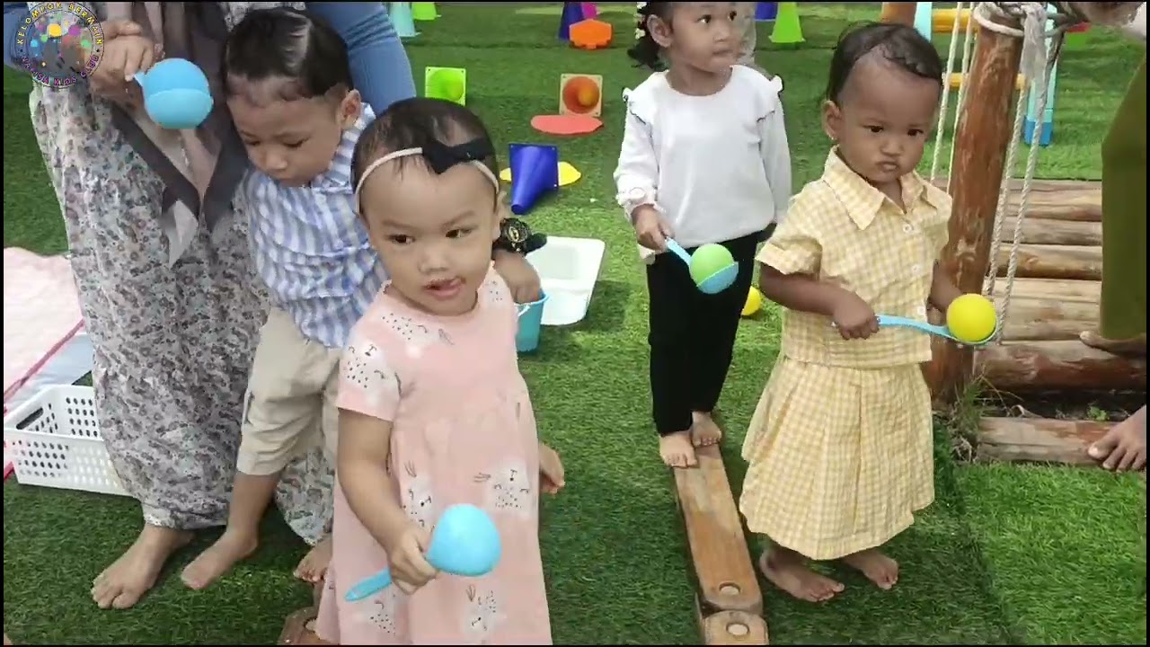 Senin 09 februari 2026