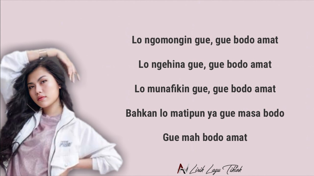 BODO AMAT - JULIA VIO & INSAN AOI (VIRAL TIKTOK) | LIRIK 