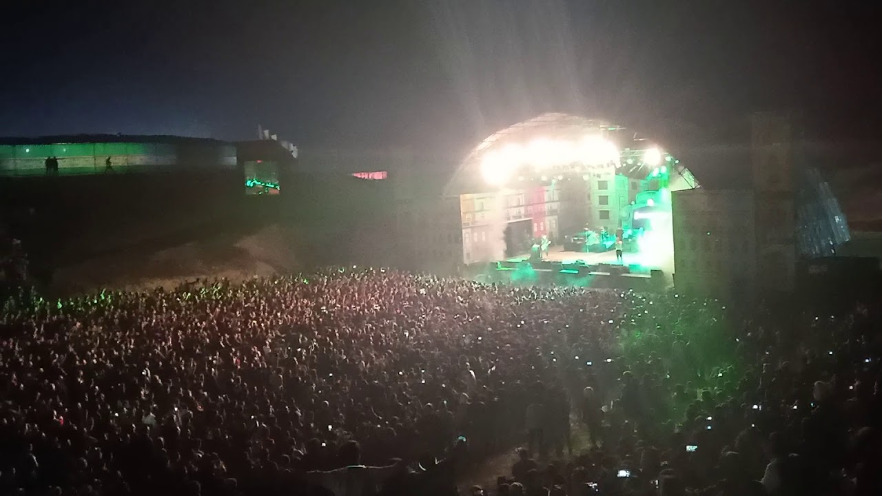 Crowd Sing Along Hey Jude, Switchfoot In Meghalaya, India, NH7 Weekender