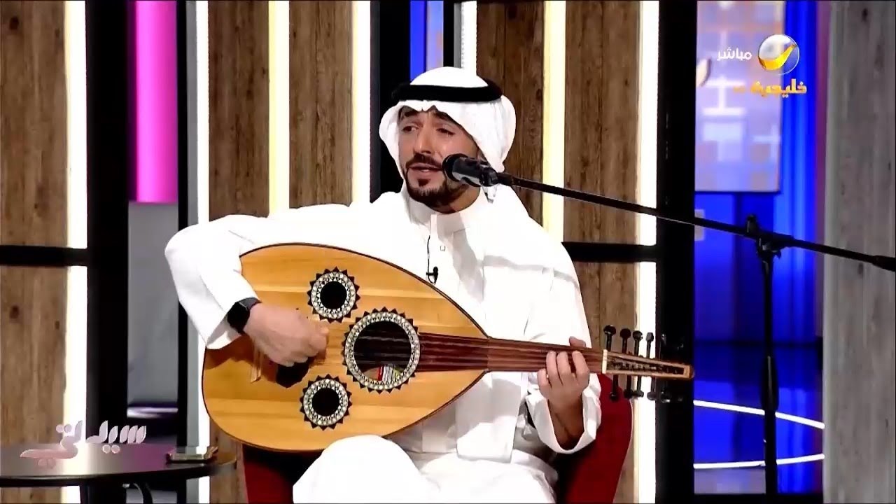المطرب محمد هاشم يشدو بالطرب الأصيل في استديو سيدتي