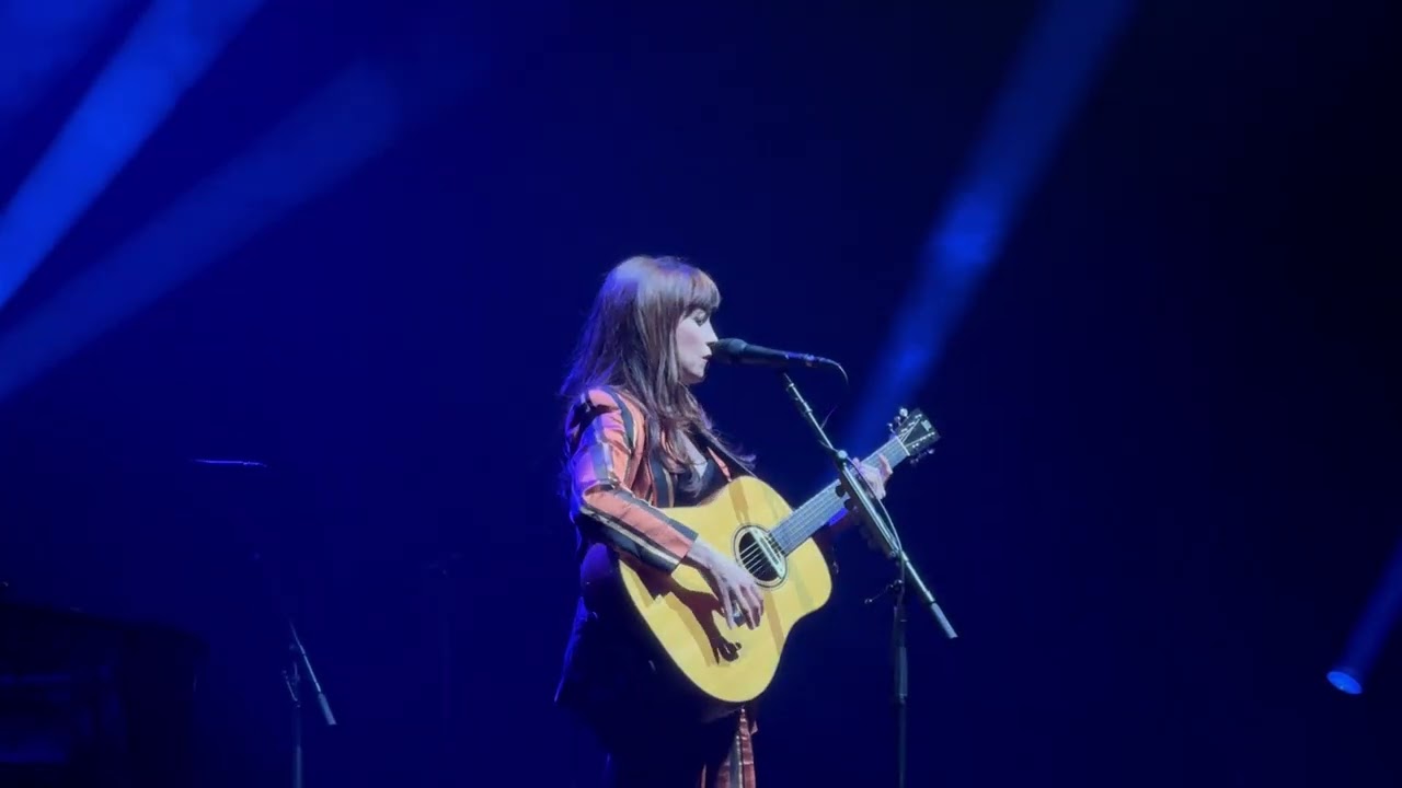 Missy Higgins - Blue Velvet Dress (6th July 2024)