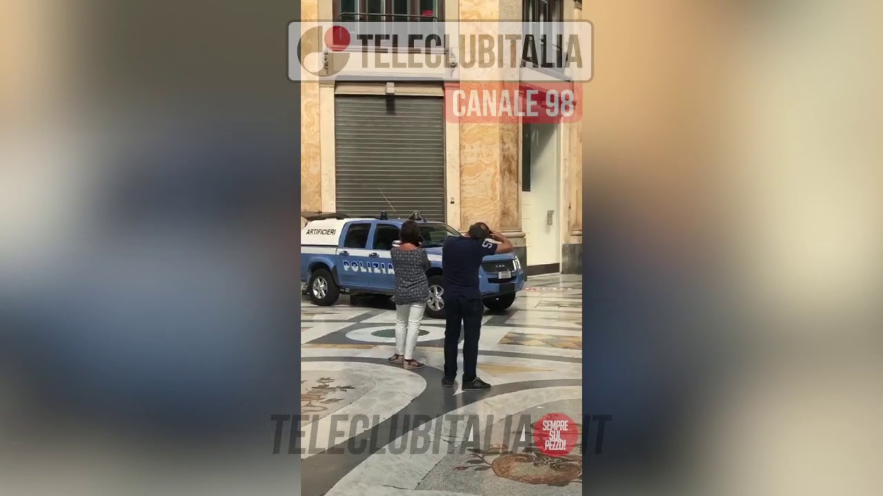 Allarme bomba a Napoli, il video dell'esplosione