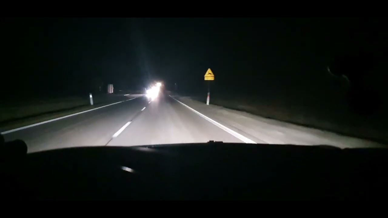 Passat b5fl bixenon+halogeny dalekosiężne nocą