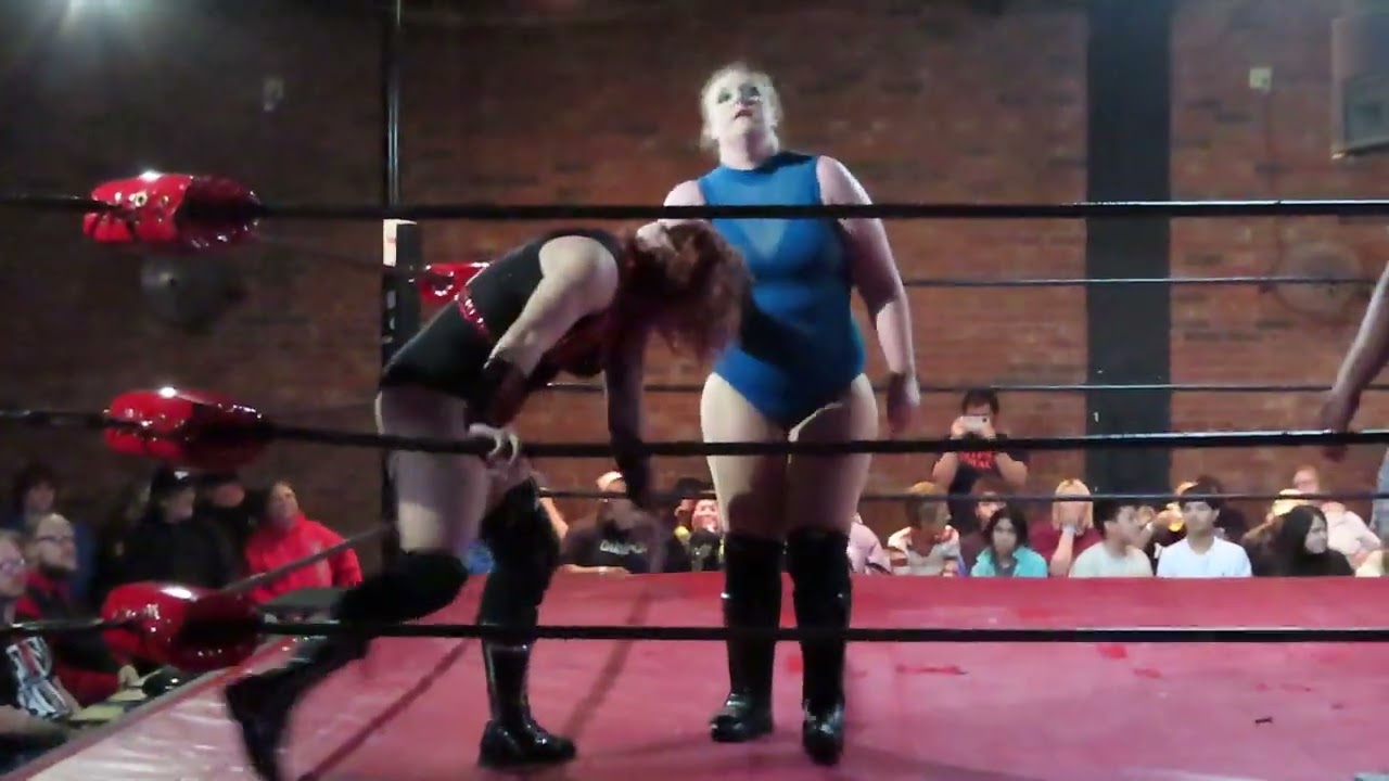 Squared Circle Pro - Evelyn Carter vs Nova Phoenix