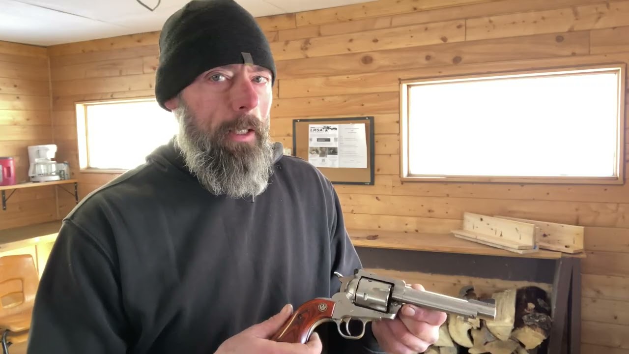 Grizzly EDC на Аляске. Автомат против револьвера. Однозарядный?