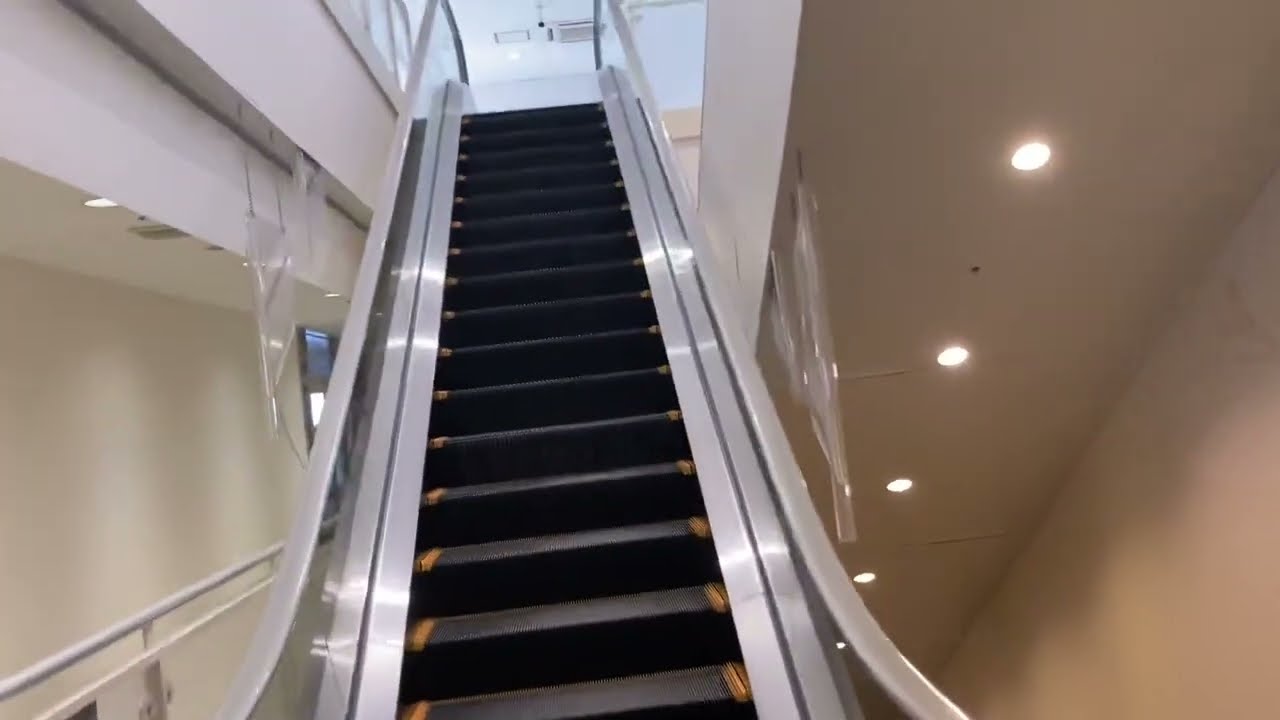 ニトリ幕張店エスカレーター escalator Nitori Makuhari  Chiba Japan