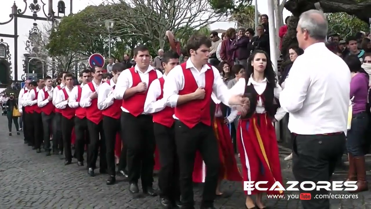 Dança dos Cadarços da Ribeira das Taínhas