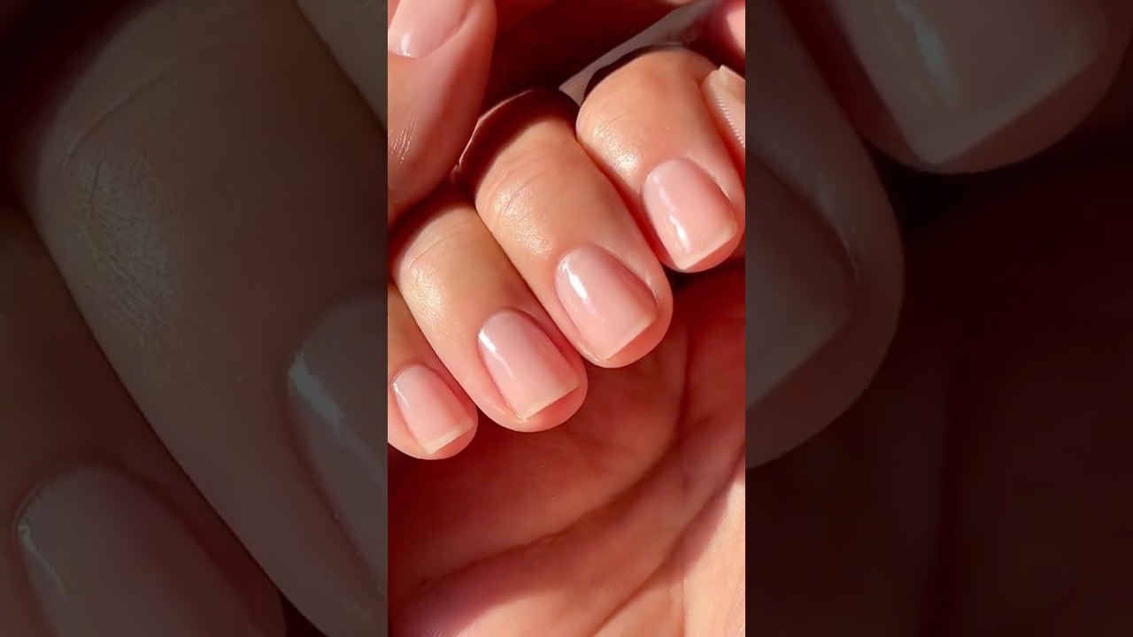 💖 Nude nail polish manicure for all seasons! 😍 @ManucuristParis  #naturalpolish #naturalnails