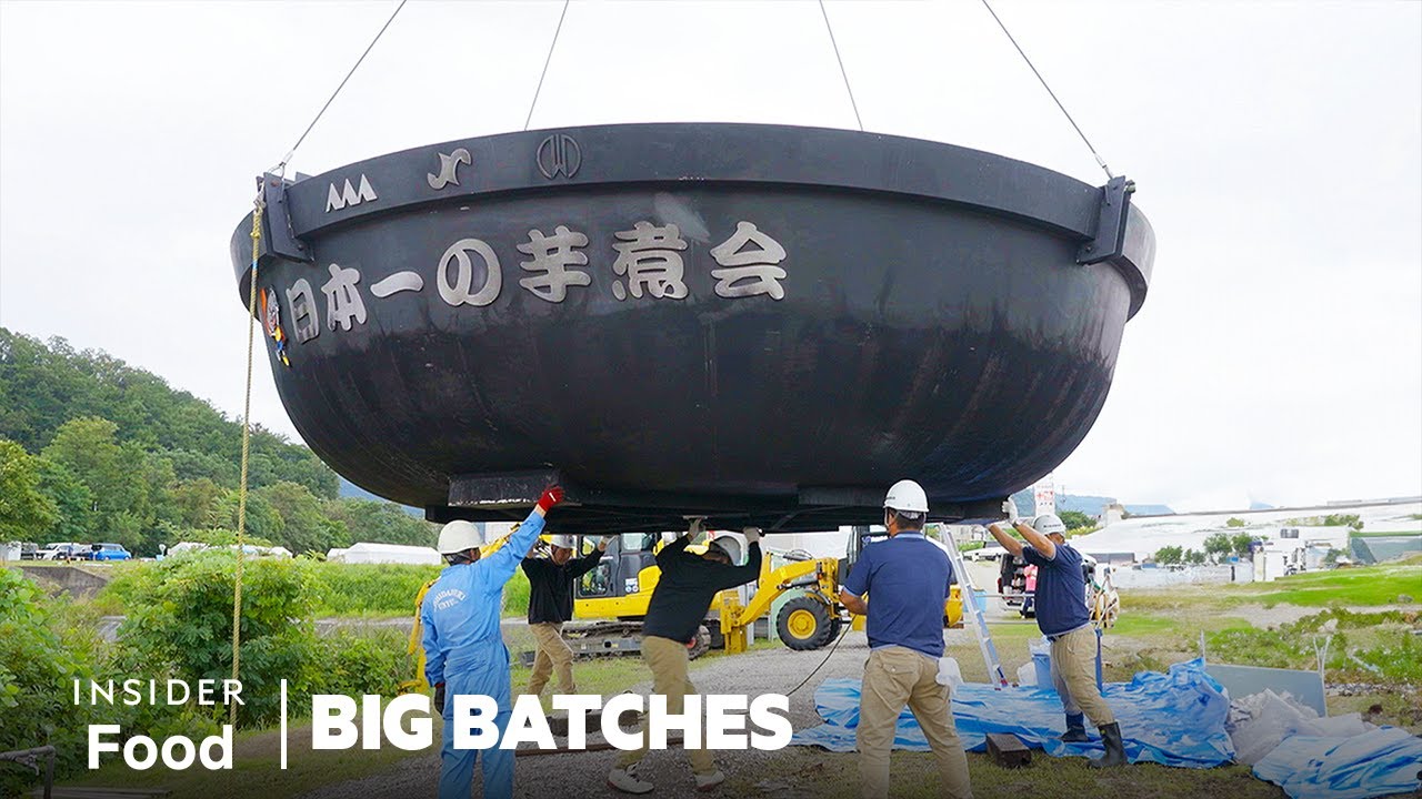 How Japanese Chefs Feed 30,000 People With World's Largest Bowl Of Beef Imoni Soup | Big Batches