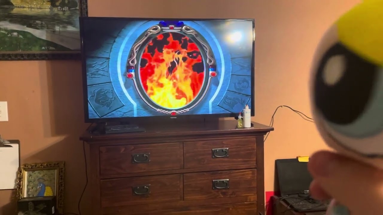 Bubbles watches the THX logo