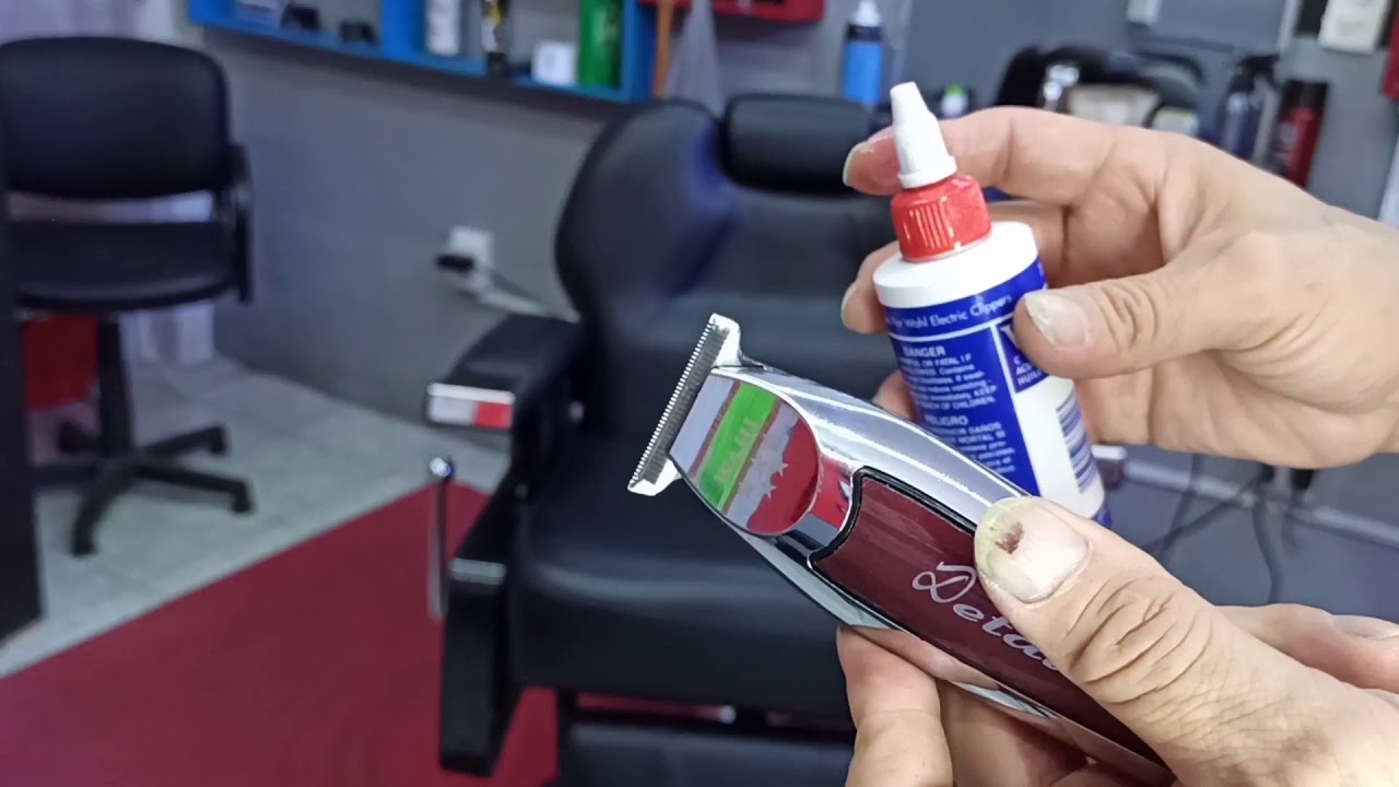 Cómo lubricar tus máquinas de cortar cabello y tijeras