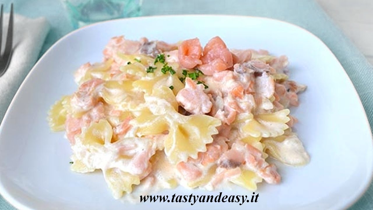 RICETTA FARFALLE AL SALMONE FRESCO RICETTA VELOCE