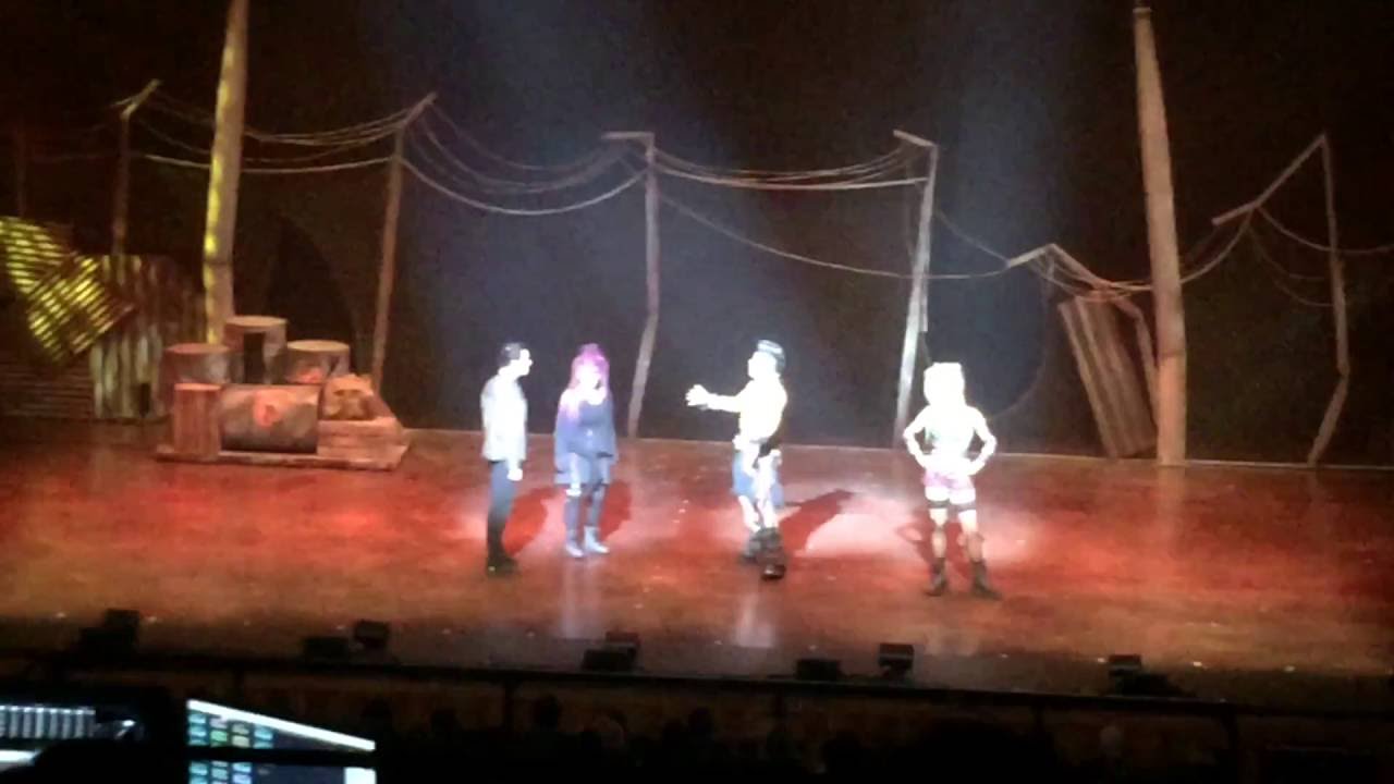 Headlong - We Will Rock Rock You - O MUSICAL