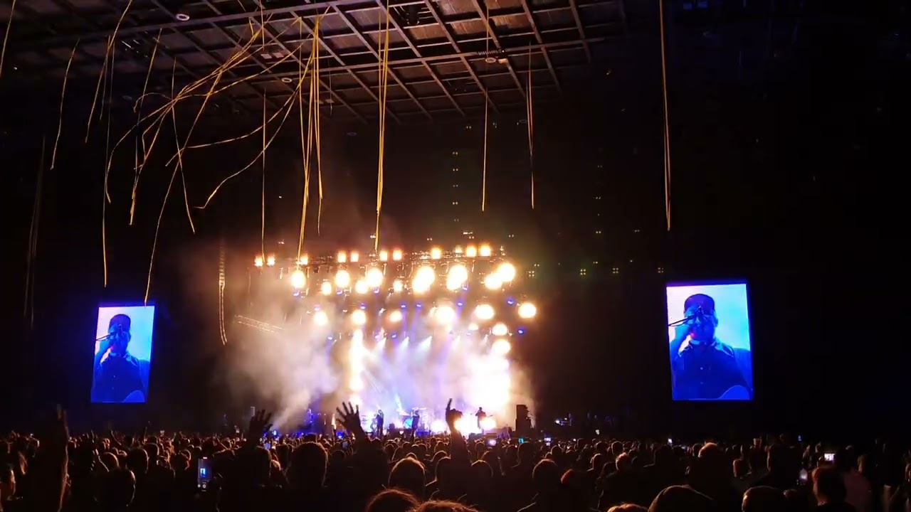 Paul Heaton. Caravan Of Love. P & J Arena Aberdeen. 13.12.2024 ❤👏👏👏
