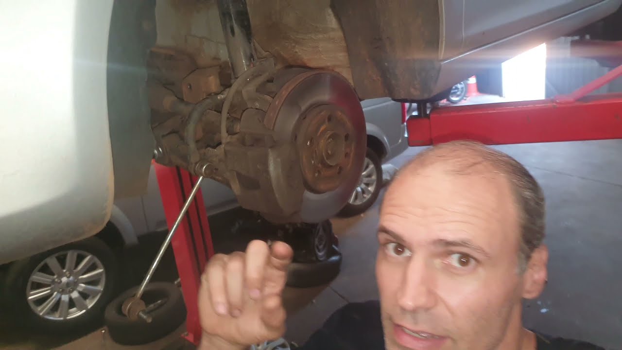 VW Fox - amortecedor dianteiro . DICA e MACETE