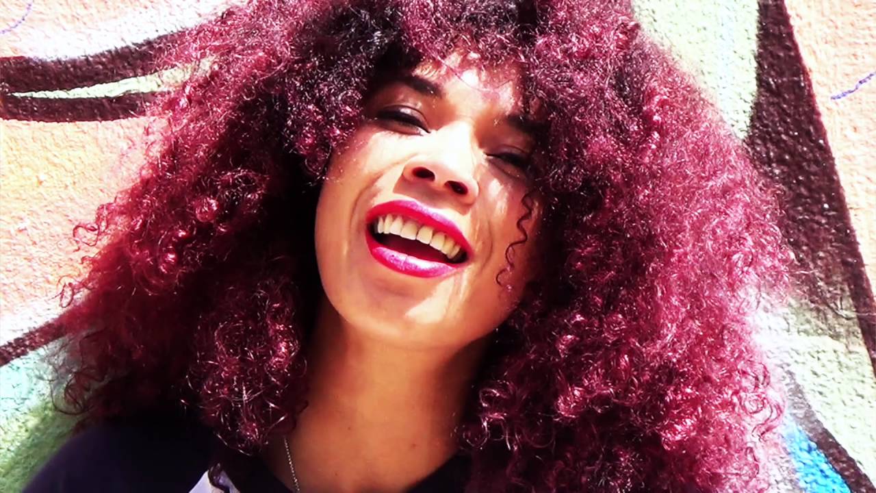 Flavia Coelho - Quer Vadiar (Official Video)