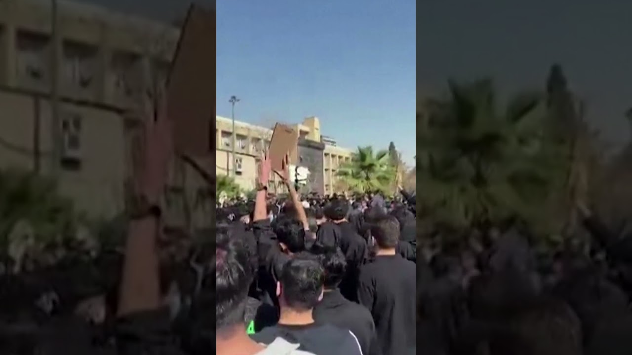 Iranian students defy threats to protest against regime