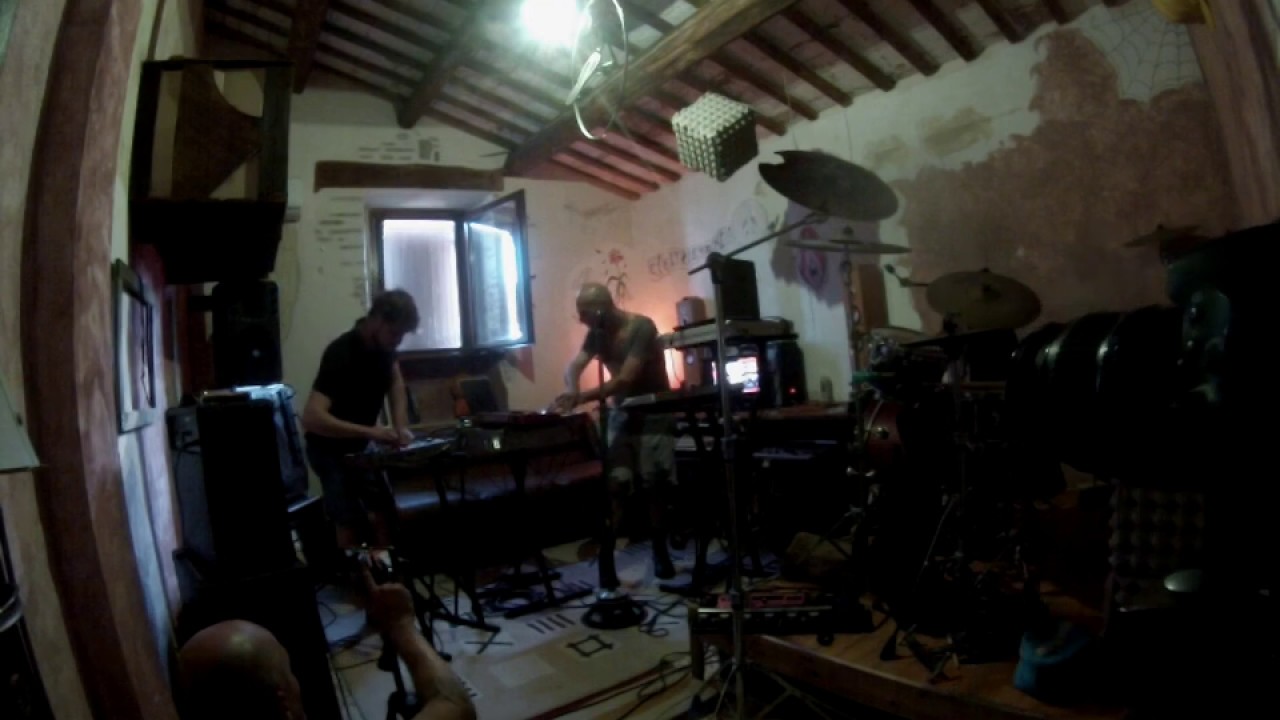 Porneia VOODOO - Sexy Slave - spazio video #elettritv Casale elettrico